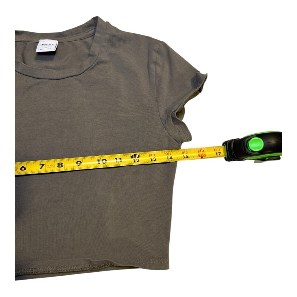TNA by Aritzia Army Green Crop Top - Picture 5 of 8